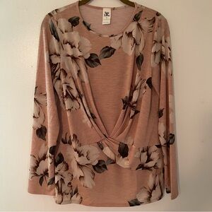 NWOT Boutique Sew in Love Floral Blouse Size Medium